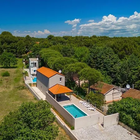 Villa Fratello Premantura